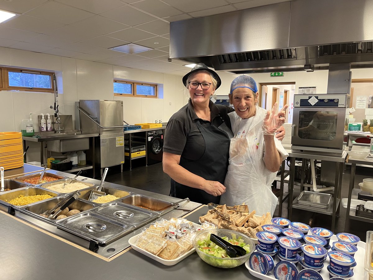 MillbankPrimary's tweet photo. Todays stars Sue from Catering stepped in to help and Miss Atkins who always makes us smile ⁦@FoodandFunCdiff⁩ ⁦@foodandfunwales⁩ https://t.co/SQFy1XbzaR