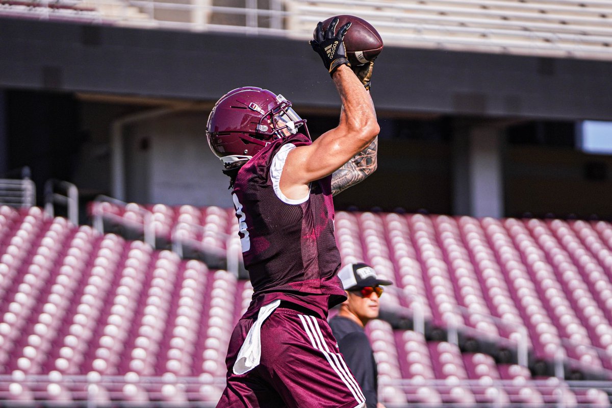 TXSTATEFOOTBALL's tweet photo. Day ☝️ 

#EatEmUp  #TakeBackTexas https://t.co/UHvqcBxsKV