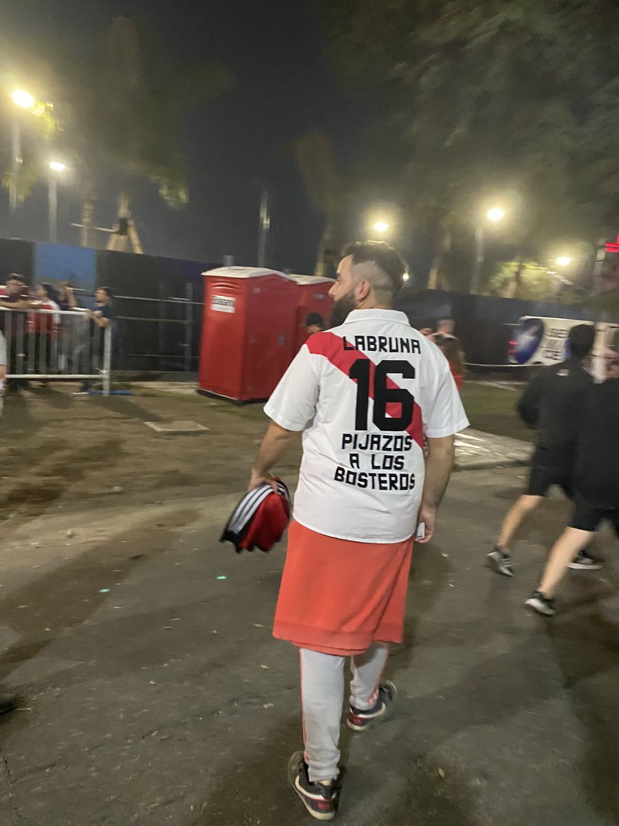 Labruna
16
Pijazos
A los
Bosteros