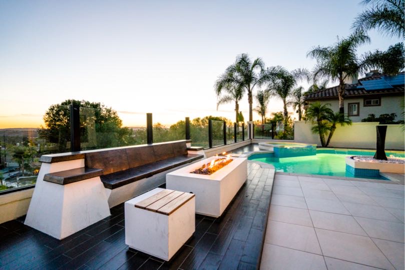 westerndesigns's tweet photo. We design, we build &amp; you get to enjoy!  

#SanDiego #OrangeCounty #LandscapeArchitect #OutdoorLiving #Backyard #LandscapeDesigner #Remodel #Hardscape #Belgard #OutdoorKitchen #PorcelainPavers #PaverDriveway #PoolRemodel #love #instagood 

https://t.co/BZXen48hUi https://t.co/LOvVcPXJTj