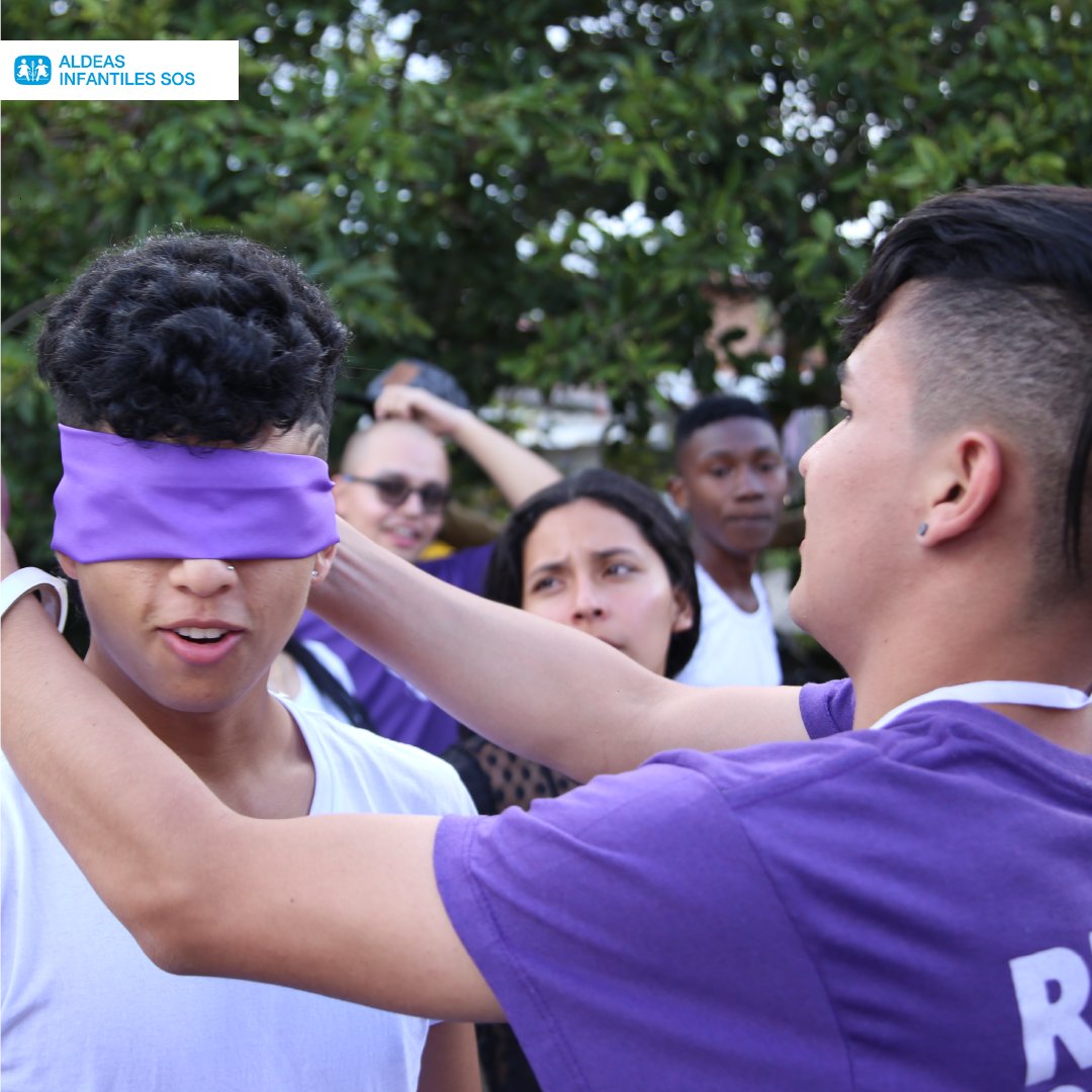 AldeasColombia's tweet image. Durante el segundo día del Encuentro Nacional de la Red SOS por Colombia, los y las jóvenes fortalecieron sus conocimientos sobre liderazgo, gobernanza y participación, por medio de charlas con expertos y actividades lúdico-pedagógicas.🤗💜

#SomosAldeas #RedSOS #Juventud