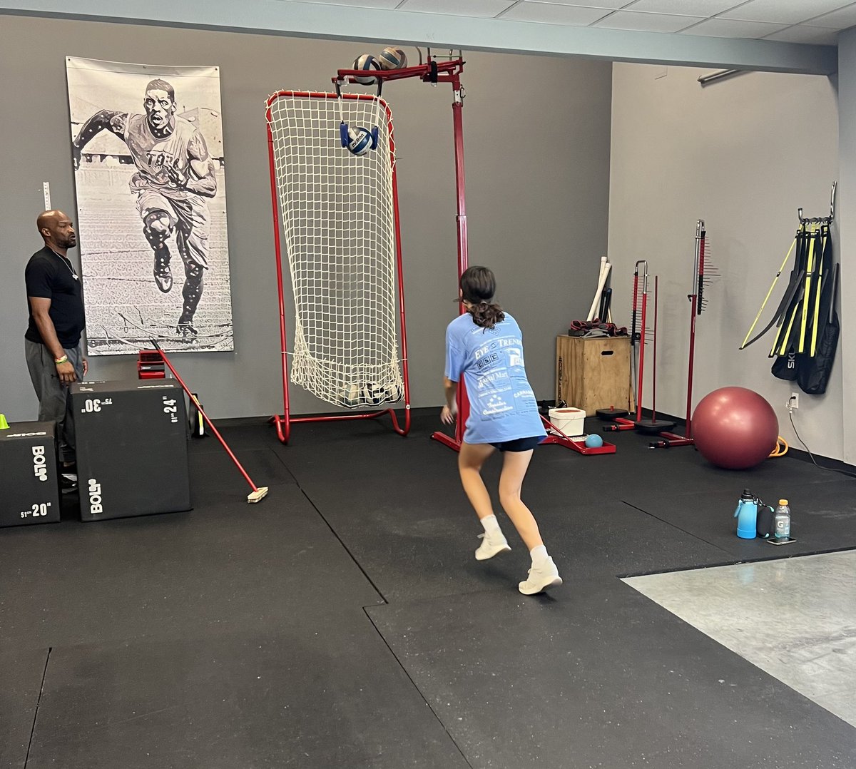 Shellshocked23's tweet image. Talent is a gift. Hard Work is a CHOICE! Love that Emma pushes herself (even if harder than she should sometimes) for her goals! @LPLadyBullpups #jumptraining #td3fitness