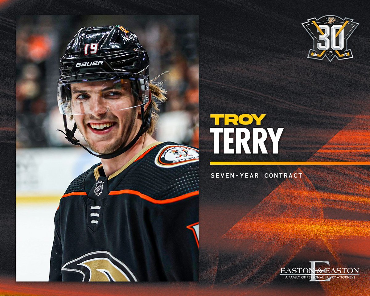 podcastdosducks's tweet photo. 🦆| 𝙉𝙊𝙑𝙊 𝘾𝙊𝙉𝙏𝙍𝘼𝙏𝙊 𝘿𝙀 𝙏𝙍𝙊𝙔 𝙏𝙀𝙍𝙍𝙔!

O Anaheim Ducks chegou a um acordo com Troy Terry, com um contrato de sete anos no valor de $ 7 milhões!

Troy Magic Terry 🎩🪄

#Flytogether https://t.co/VD25sLxj5Q