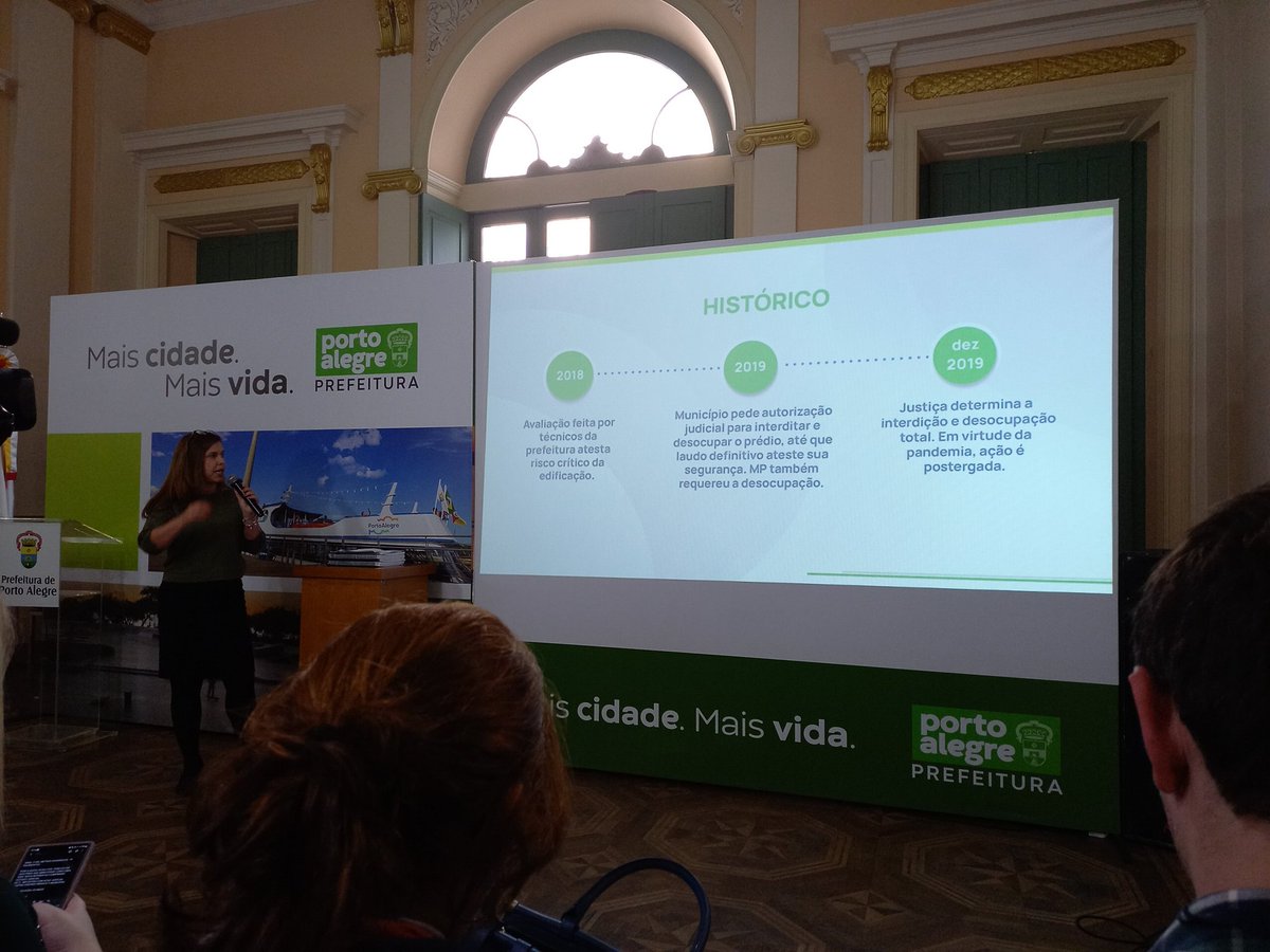 kristbueller's tweet photo. "Houve respeito com os moradores e com os proprietários. É um prédio privado, mas prevaleceu o interesse público. Havia um risco, mas o prédio não caiu". https://t.co/dcGK5IhviF
