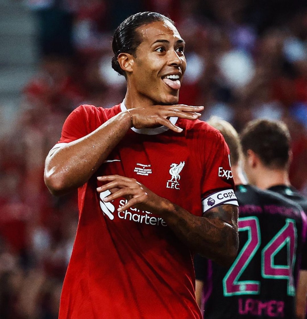 535K0's tweet photo. Bro did this just to lose! 🤦🏽♂️
#VanDijk #Liverpool #FCBLIV #LFC https://t.co/YGrrYb4Kei