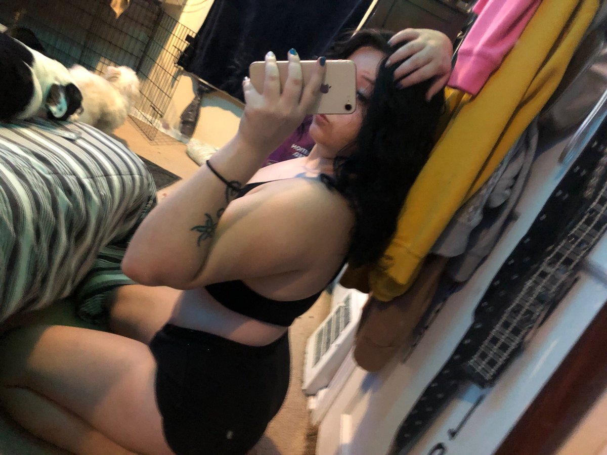 prxttygurlpeach's tweet photo. https://t.co/faM0ZFFRmv