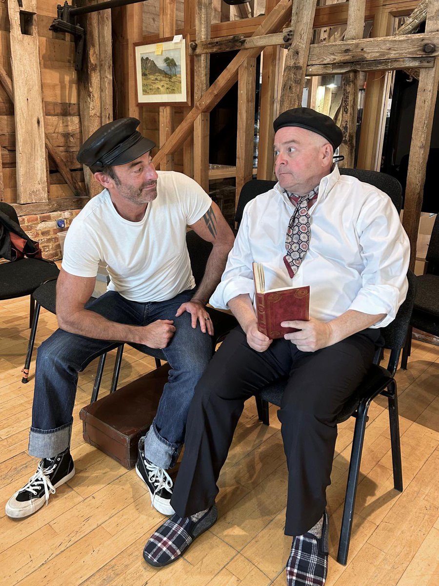 Today was our last rehearsal day before our first performance of 
#Ortonesque at @BOATheatre TOMORROW!

Get your tickets NOW: brightonopenairtheatre.co.uk/event/ortonesq…

Details about the play & tour: blackboxtheatrecompany.com/whats-on/

#joeorton  #whatsonbrighton #lgbttheatre #lgbthistory #lgbtbrighton