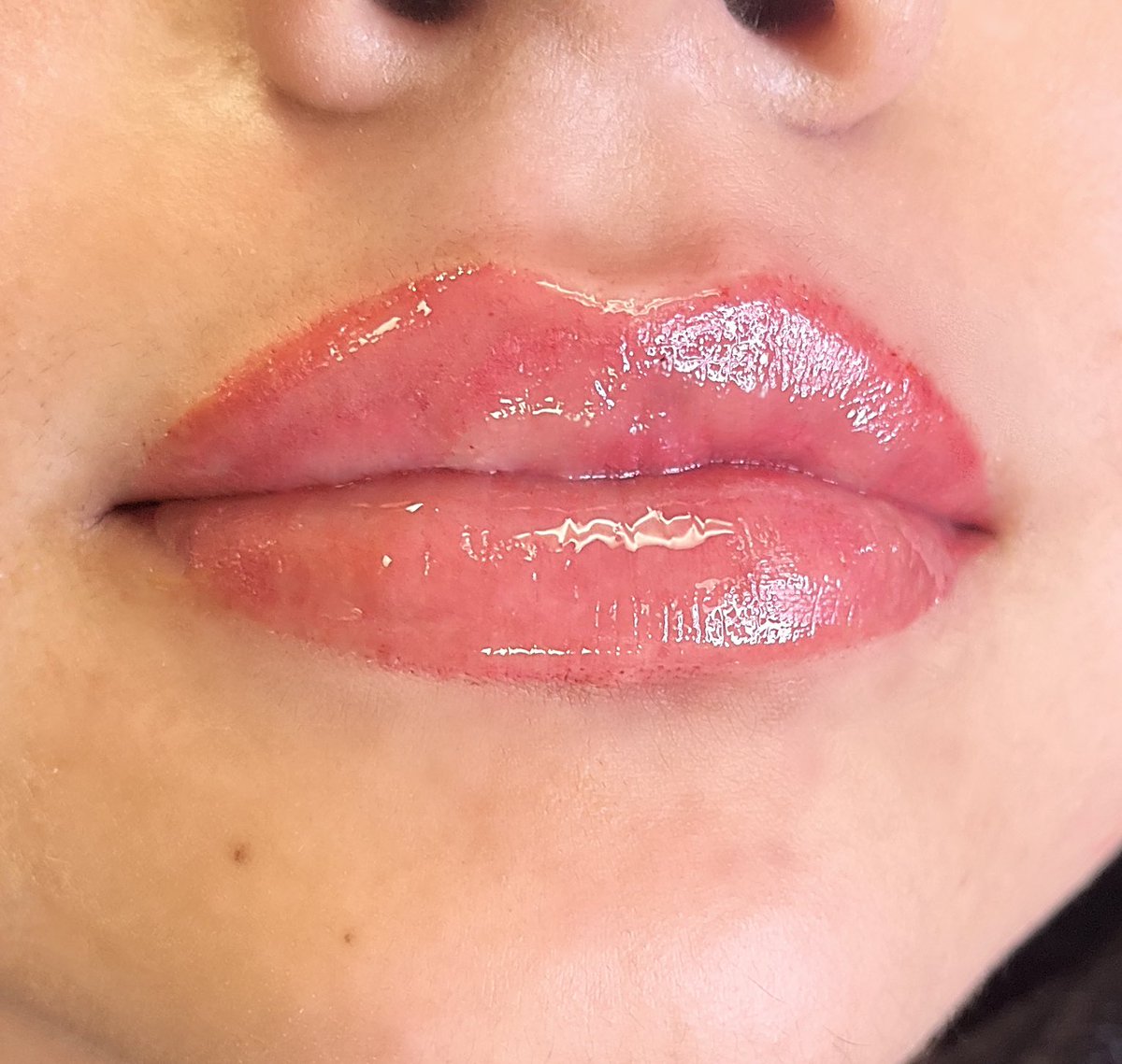 Ink_dbeauty's tweet photo. ✨ Before &amp; After Lip Blushing By Me ✨

This permanent makeup technique will add a natural flush to your lips that will last! I'm offering a special discount for the first 5 clients, so don't miss out! 

#LipBlushing #PermanentMakeup #Discounts https://t.co/nyZFlqFQIh