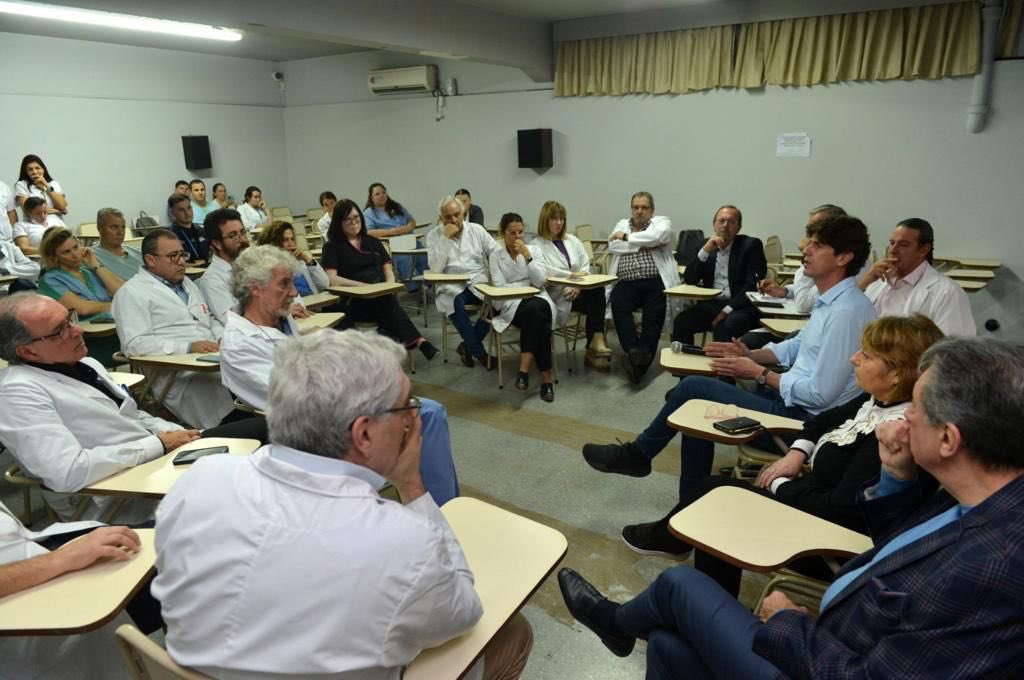 Hoy recorrimos con <a href="/gracielaocana/">Graciela Ocaña</a> el Hospital Pirovano. Charlamos con trabajadores de la salud sobre sus preocupaciones acerca de los salarios y la necesidad de incorporar insumos y equipamiento. Vamos a hacer un sistema de turnos online donde se priorice la atención de los