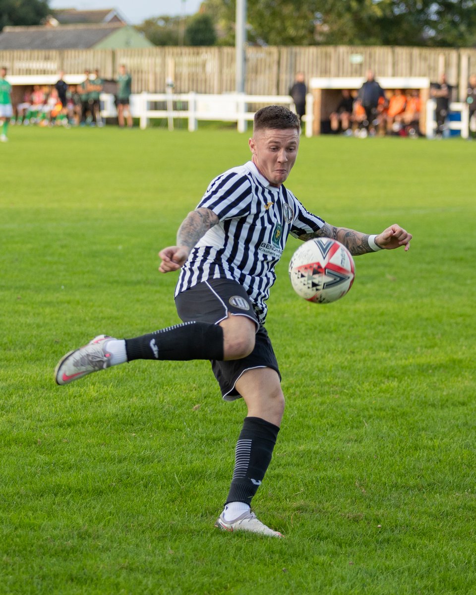 eddiedeane47's tweet photo. A good win for @Swaffham_TownFC 1st team last night running out 4-1 to the good. More pics on the club website. https://t.co/Ovc8LWQhdf