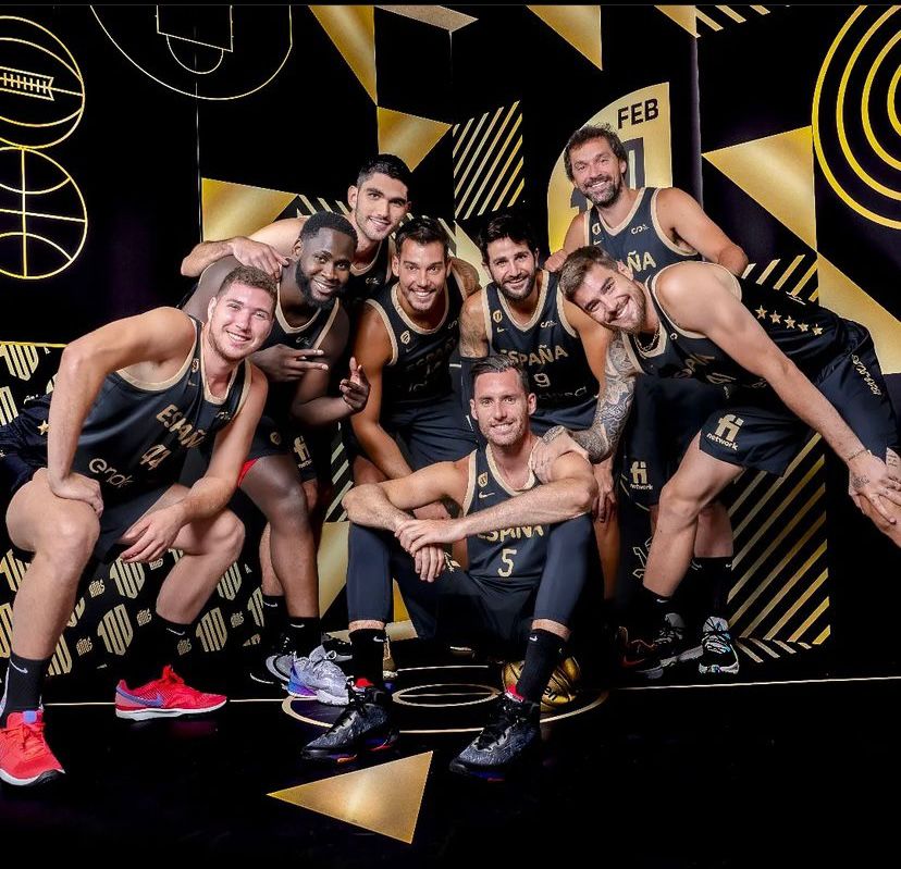 🚨SORTEO EXPRESS🚨

¿Quieres ir al 🇪🇸 España - Venezuela 🇻🇪 de este viernes en Madrid? Para celebrar el lanzamiento de nuestra portada con la previa del <a href="/FIBAWC/">FIBA Basketball World Cup 🏆</a> te llevamos a ver a la selección #FIBAWC

Solo tienes que dar RT y Me Gusta a este tuit para entrar en el sorteo de una