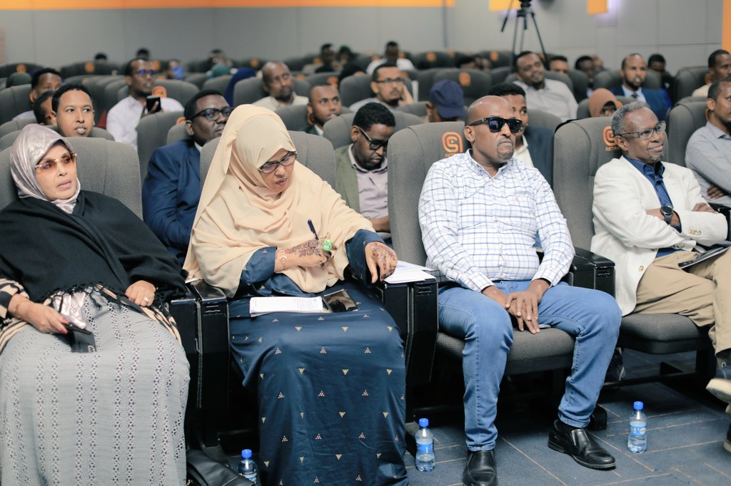 iftinfoundtion's tweet photo. @iftinfoundtion launched a 7th annual 🇸🇴 university graduates data of 2022 on 2nd Aug 2023 which reached over 25k graduates. This event was attended by officials from the govt, private sector, university leaders &amp; civil society.
@UNSomalia
@US2SOMALIA 
@USAIDSomalia 
@UKinSomalia https://t.co/KeLnmetImh
