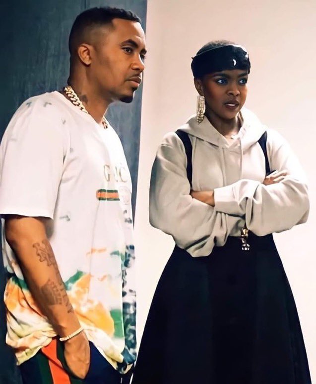 Da_Vecci_Code's tweet photo. Nas &amp; Lauryn Hill https://t.co/TlcI4NtZNo