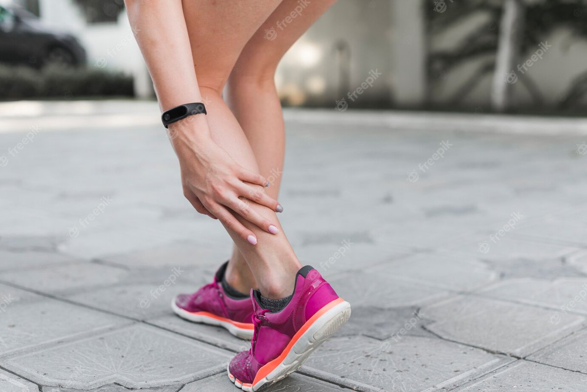 Who has ever twisted their ankle while running?

#feetfetish #sprainfetish 
#sprainedanklefetish