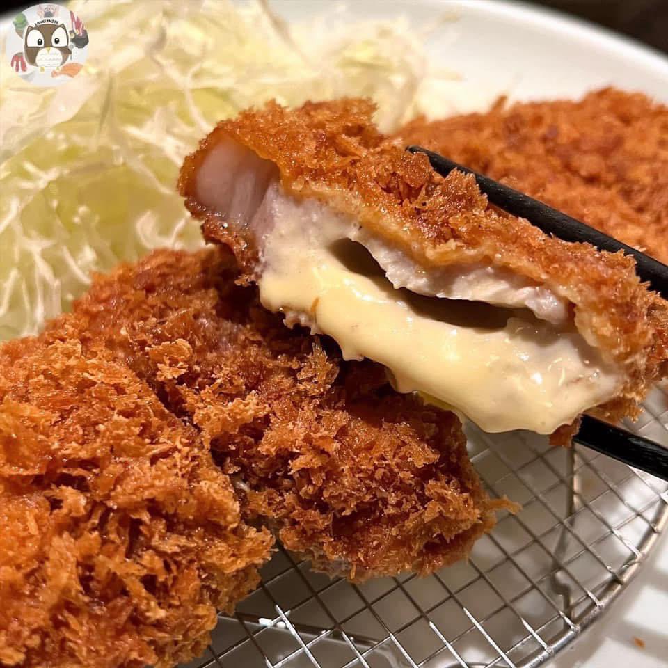 foodblogbkk's tweet photo. ร้านทงคัตสึ no. 1 ในใจ เจ้าของเป็นคนญี่ปุ่น ลูกค้าเกือบทั้งร้านก็ญี่ปุ่นหมด หมูทอดร้านนี้คือสุดจิง ทอดมาดีมากไม่อมน้ำมัน ยิ่งหมูชีสคือพีคคค ชีสเยิ้มๆ สปาเก็ตตี้เมนไทโกะก็คือต้องสั่ง อร่อยมาก! ร้าน Katsu Ichi สุขุมวิท 11 @aroii https://t.co/LMq5Cepi9A