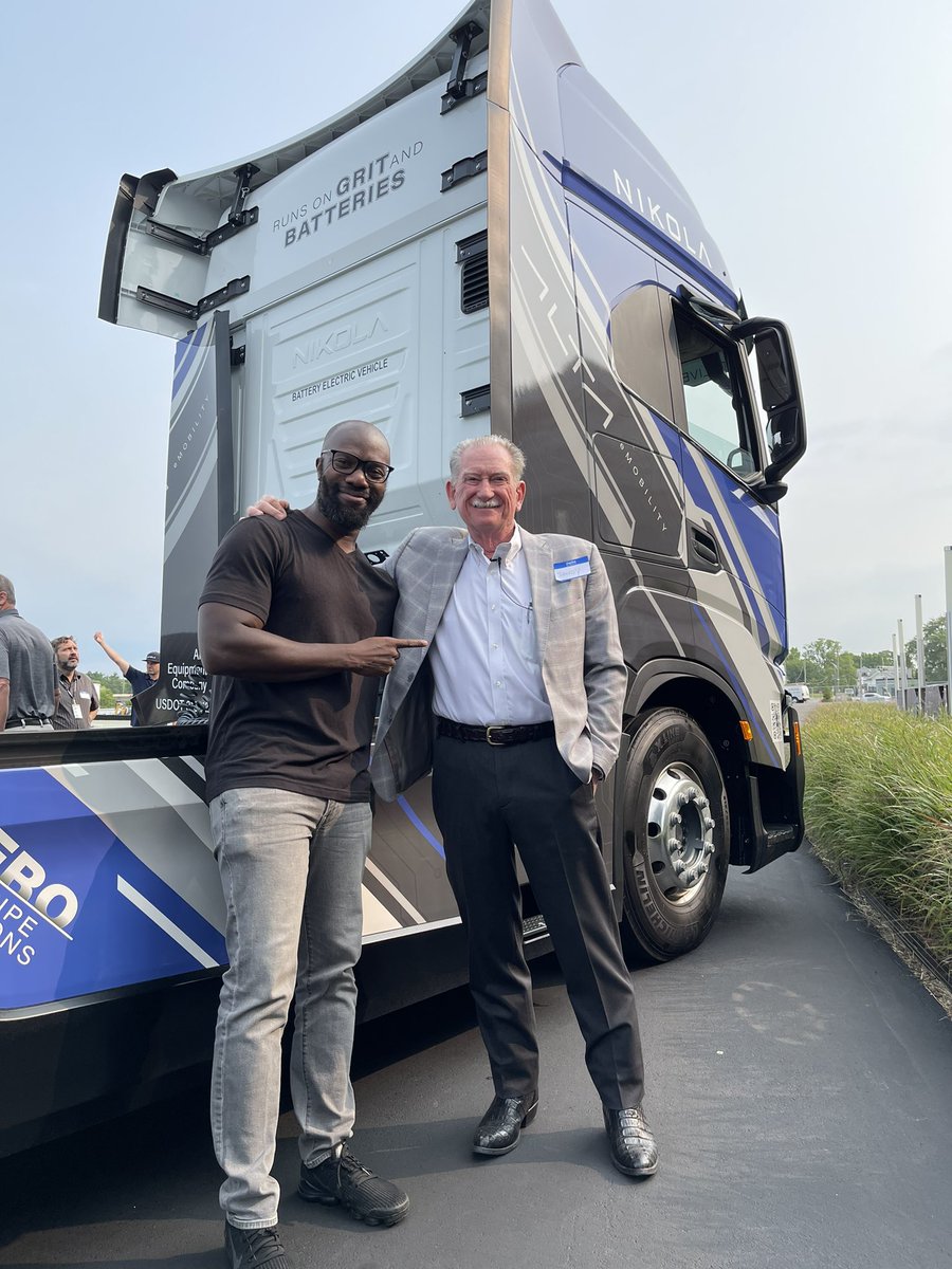 Munro Live tweet media