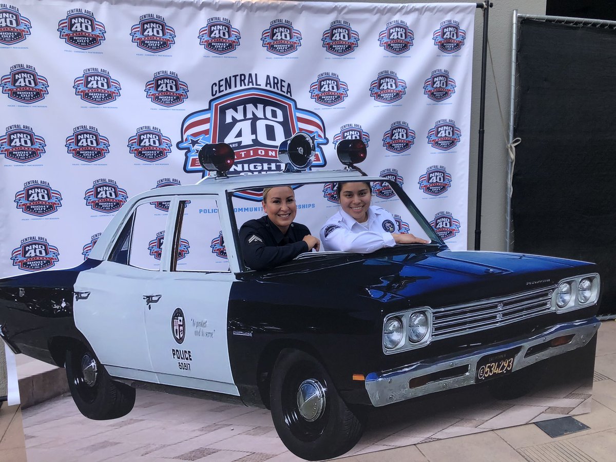 1SLO56's tweet photo. Central National Night Out @LAPDCentral https://t.co/wFiGTxN0i0