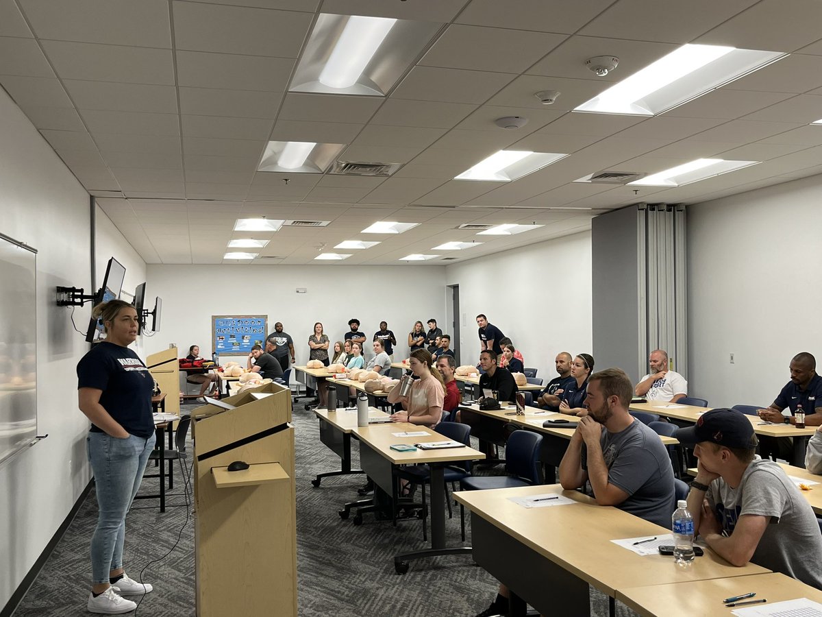 SterlingCSports's tweet photo. Final prep before students return to campus. A class full of coaches and student life personnel going through CPR and First Aid training!!
#SwordsUp #cpr #firstaid #cprtaining https://t.co/UbjcfalhaY
