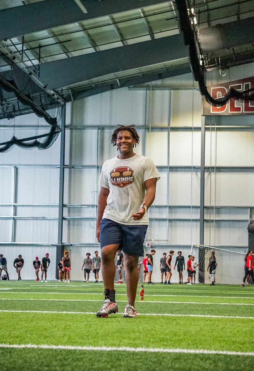 Glad to receive this pic of Jeremiah Robinson <a href="/jrock44rt/">jeremiah Robinson</a>  

One of the kind of guys you always want in your program. Smile on his face, Coachable, a leader,&amp; Athletic&amp; Explosive DL! 

'25 who Started on Varsity as  Soph in one of the toughest districts in TX!👀📈 
<a href="/DVCardinalsFB/">Del Valle Football</a>