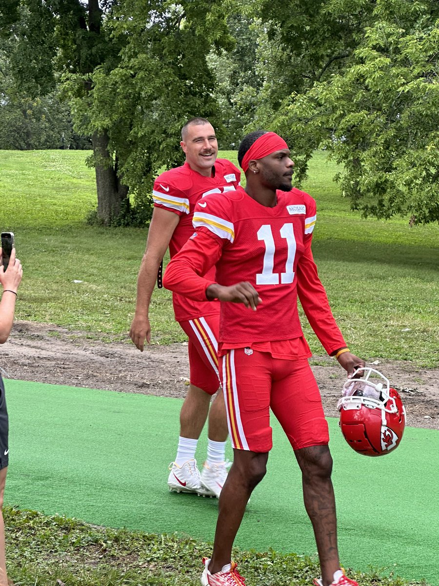 ByPJGreen's tweet image. Moustache #Chiefs Travis Kelce is here.