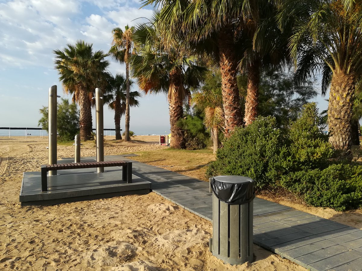 TURISME PLATGES I ESPORTS | 🏖 L’Ajuntament de Cambrils ha decidit tancar les dutxes de les platges com a mesura d’estalvi d’aigua contra la situació de sequera. En canvi, els rentapeus es mantindran oberts com a serveis mínims.
#Cambrils