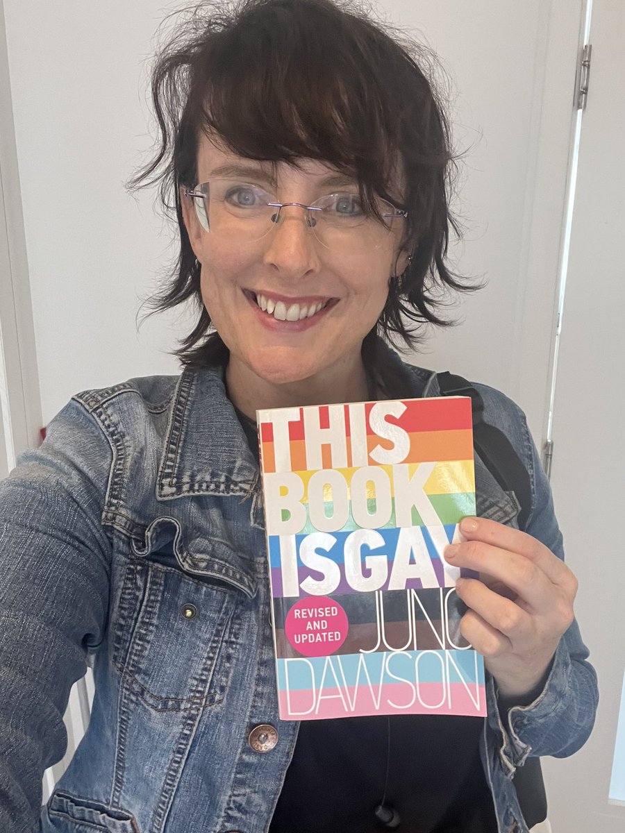 This parent is THRILLED that bookshops & libraries have wonderful books like this -for adults who don’t know all the answers (which is all of us) & for kids who might not have a safe adult to ask

@junodawson #sexEd @ActiveConsent @NormaFoleyTD1 @DepEducationIrl #protecttranskids