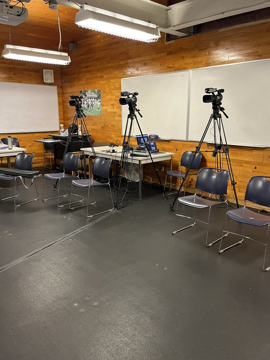 All set for the <a href="/LandmarkConf/">Landmark Conference</a> Football Media day.  Coverage begins at 10:50 a.m. at landmarknetwork.tv/moravian/ #HoundEm