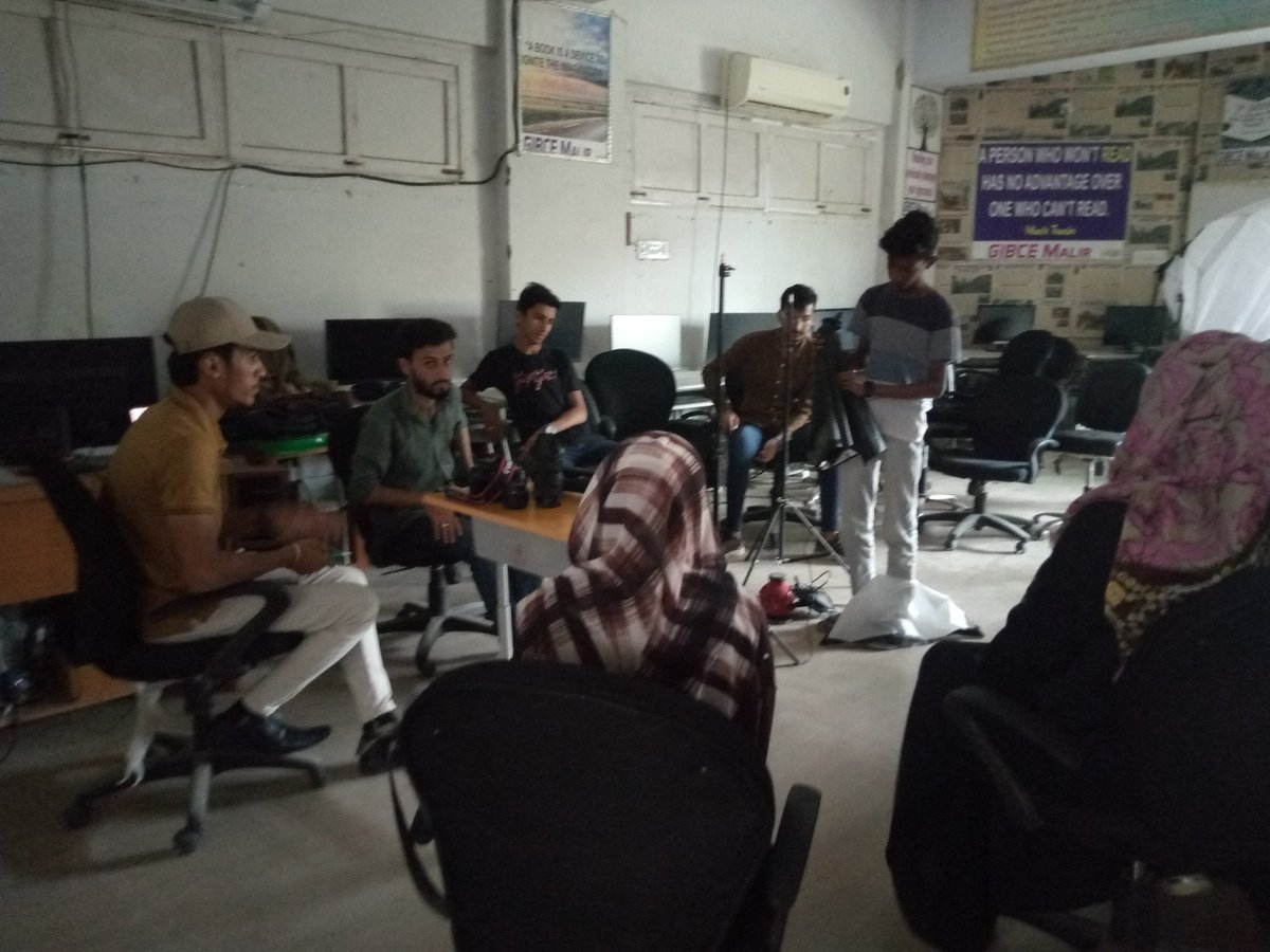 GIBCEMALIR's tweet photo. Todays Class Activities of Professional Photography,Documentry &amp; Ad-making of PM's Youth Skill Development Program under NAVTTC by sir kashif shayari &amp; Sir Kazim Manzoor...02/08/2023
.
#digitalmedia #documentary #filmmaking #NAVTTC #shortcourses https://t.co/vLylADRTR1