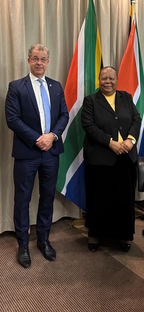 #IRMCT Prosecutor Brammertz met today w/ Minister <a href="/DIRCO_ZA/">DIRCO South Africa</a> Dr. Naledi Pandor. He briefed Min.  Pandor on arrest of Fulgence #Kayishema &amp; expressed his deep thanks for SA exceptional cooperation. Min. Pandor congratulated Pros. &amp; his team for the success, SA committed to justice