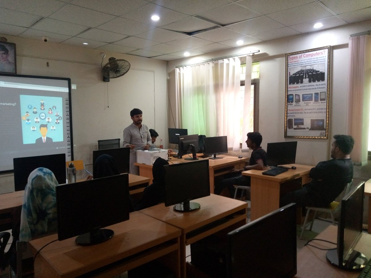 GIBCEMALIR's tweet photo. Today's Class Activities Of Search Engine Optimization(SEO) &amp; Digital Marketing of PM's Youth Skill Development Program under NAVTTC by Sir Uzair Uddin Sheikh &amp; Sir Shahzad Raza...02/08/2023
.
#digitalmedia #seomarketing #onlinebusiness  #NAVTTC #shortcourses https://t.co/1fbB1MVlIC