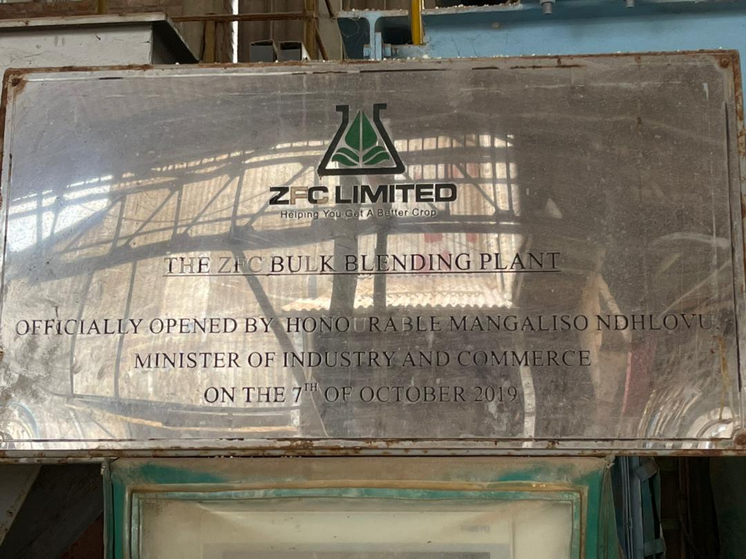 JosefaSacko's tweet image. My 2nd Tour to #ZFCLimited, was another impressive initiative by #Zimbabwe. It was est.1952 &amp;amp; still functioning with potential  to become a hub for #Fertilizerproduction in Africa. We commit to support these projects, geared to reduce high cost of #Fertilizer on our continent.