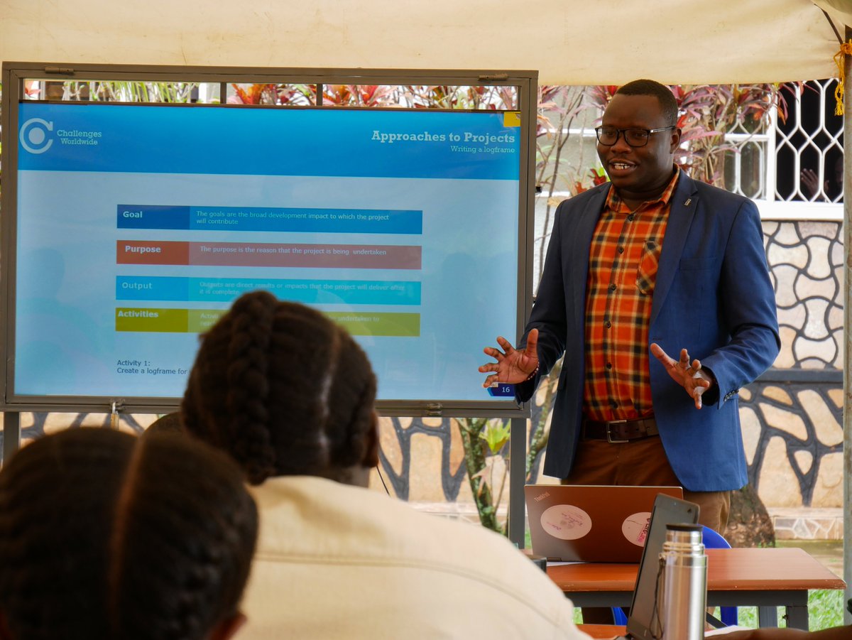 Challenges_UG's tweet image. Our Bi-Weekly trainings are still ongoing!

In the recently concluded sessions, our Junior Associates have been introduced to crucial insights on project management, gaining essential skills for navigating the dynamic world of business. 

#Youth2WorkUg #SCFuturemaking @StanChart