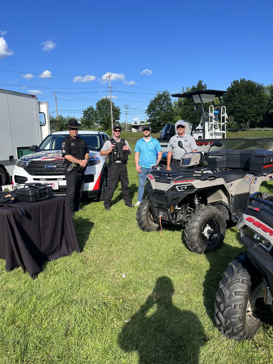 ax593y's tweet photo. Touch a Truck was a success!! Thank you to What The Truck for having us!! Also a shoutout to @UticaPolice and @OneidaCoSheriff  you guys are awesome!! https://t.co/63PhsBsTCB