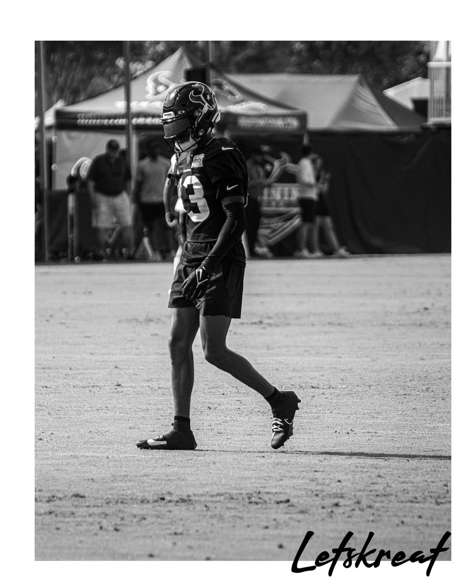 Aaronremo96's tweet photo. 🤘🏾 Town 
.
#TrainingCamp #NFL #NFLFootball #football #Texans #houston https://t.co/UIWq5AuKVp