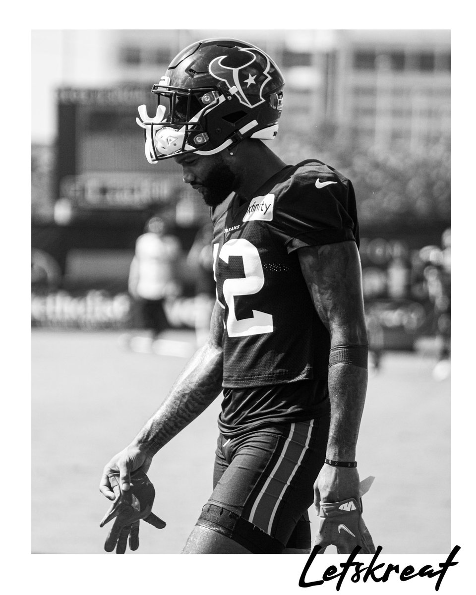 Aaronremo96's tweet photo. 🤘🏾 Town 
.
#TrainingCamp #NFL #NFLFootball #football #Texans #houston https://t.co/UIWq5AuKVp