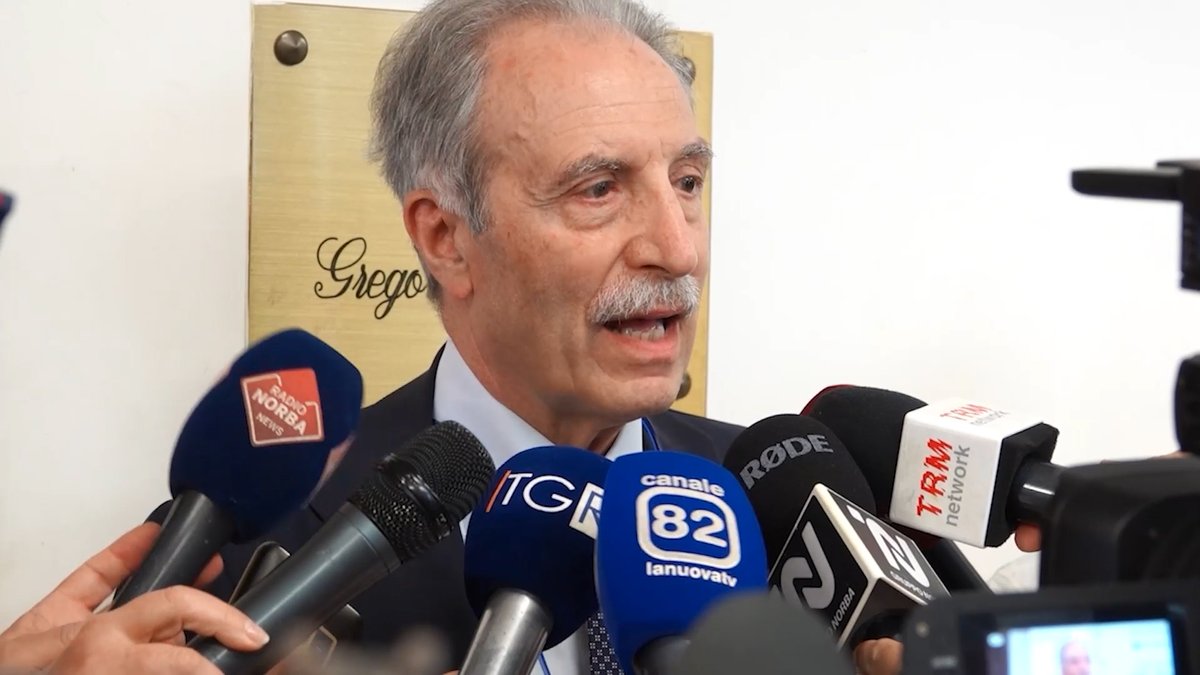 cronachelucane's tweet photo. BARDI SU INFLAZIONE IN BASILICATA - "La più bassa di tutta Italia, un beneficio tangibile per le famiglie", ha detto il governatore lucano - https://t.co/i48iC6qytF https://t.co/q7VDWshQhT