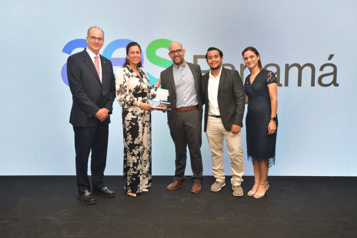 AES Panamá brought together experts and customers to exchange knowledge, celebrate achievements and accelerate the transition to a low-carbon economy at their EMPOWER 2023 event.