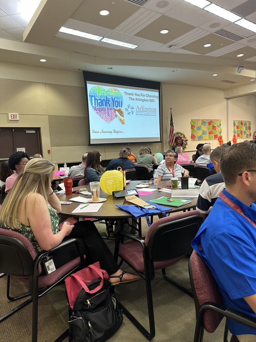 Happy to be in this room for new-to-the-district training! 🤩 <a href="/ArlingtonISD/">Arlington ISD</a>