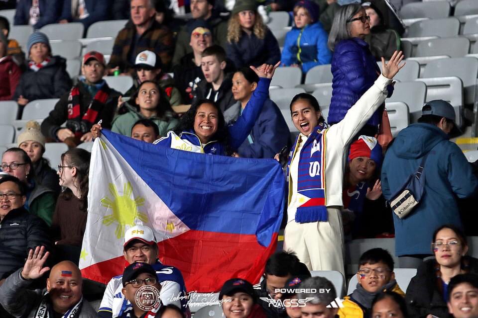 Look who’s wearing our “Home” Filipinas football fan scarf at the Women’s World Cup. 
Thank you very much <a href="/camrod_/">Cam Rodriguez</a> 
#LabanFilipinas #ParaSaBayan #FilipinasTayo