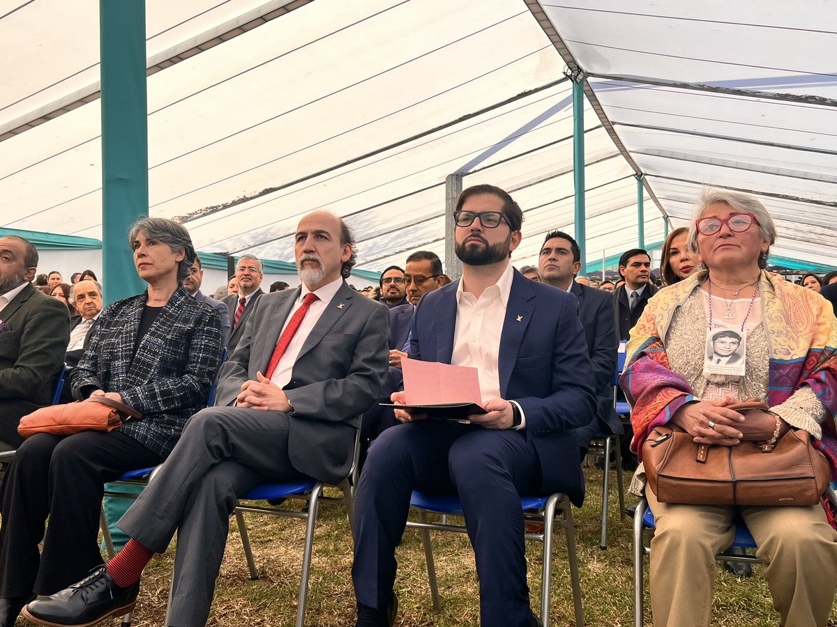 usach's tweet photo. 🔴AHORA | Desde l @usach comienza la ceremonia de lanzamiento del programa de conmemoración de 50 años del Golpe de Estado de @uestatales.

📍La transmisión en vivo en: https://t.co/uGfKgzLpuo https://t.co/pxaGMzXcxt