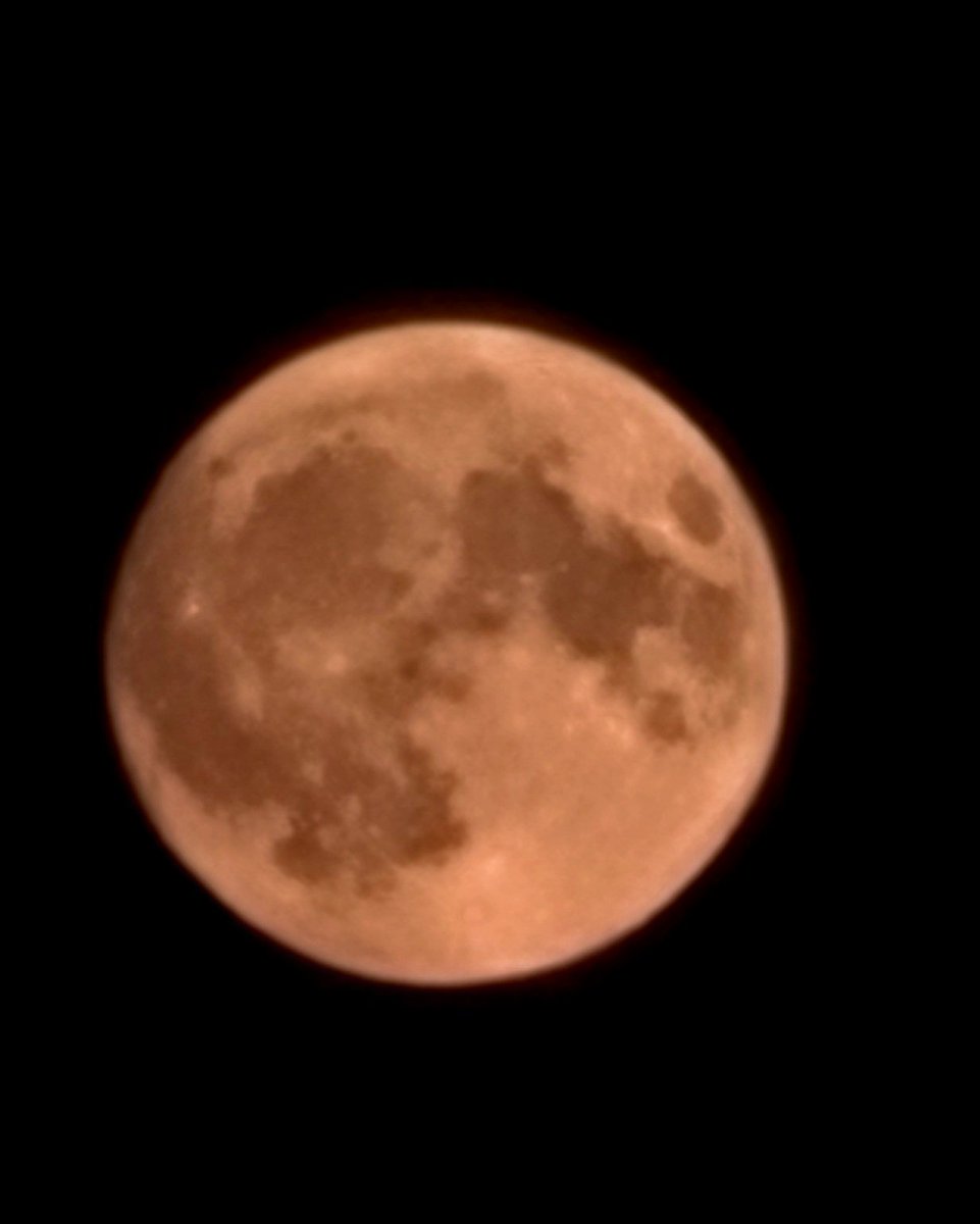 howyougo's tweet photo. Full Sturgeon Moon Tuesday night
#SuperMoon #August1st #bcstorm #Vancouver #Fullmoon #summerinthecity #stormhour #fullsupermoon #Westcoast #ShareYourWeather https://t.co/JuA49fHL4g