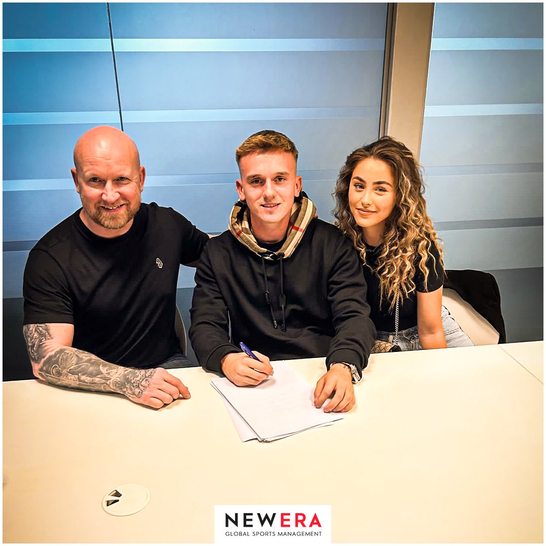 𝘿𝙊𝙉𝙀 𝘿𝙀𝘼𝙇 ✍️

We are delighted to announce Isaak Davies has completed a loan move to @kvkofficieel on a season-long loan from Cardiff City!📝

Congratulations, @isaakdavies77 👏

#NewEraGlobalSports