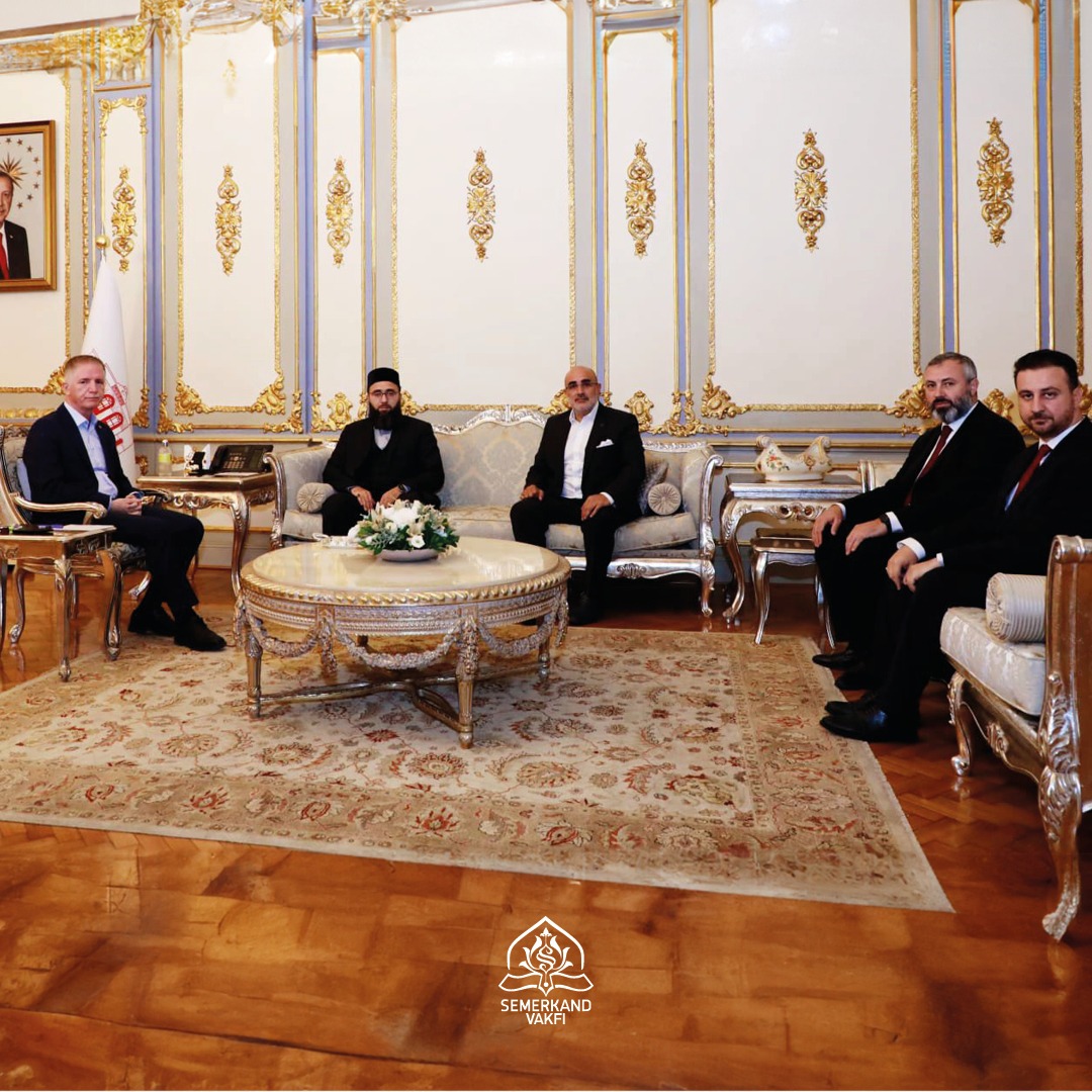 Semerkandvakfi's tweet photo. Semerkand Vakfı olarak paydaş kurumlarımız TÜMSİAD, Beşir Derneği ve GENÇKON ile yakın zamanda göreve başlayan İstanbul Valisi Sayın Davut Gül'e hayırlı olsun ziyaretinde bulunduk. Sayın valimize yeni görevinde muvaffakiyetler diliyoruz. https://t.co/xZsIBaoYdb