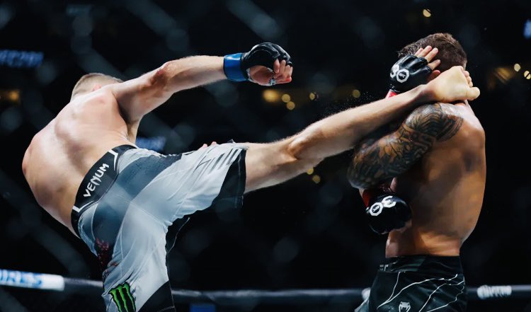 DeezNutzMMA's tweet image. I still can’t beleive my man went down like this… #GoodMorning