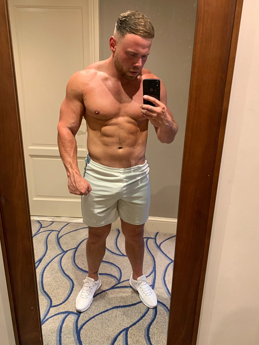 Pumped after tonight’s session 💧