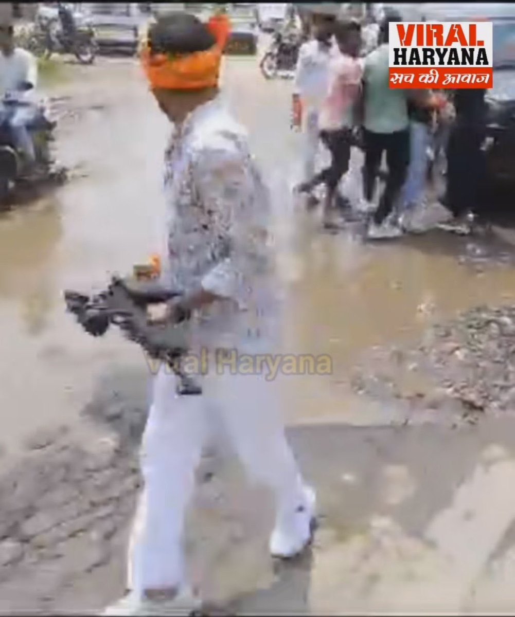 Habeebinamdar's tweet photo. Muslim Orgs are banned &amp; Activists are arrested for years on mere suspicion.

While Hindutva orgs are operating freely carrying automatic guns,burning Masjids &amp; killing Muslims.

Every Institution is complicit in crimes committed against Indian Muslims.
#IndianMuslimsUnderAttack https://t.co/fhpGMNtoVu