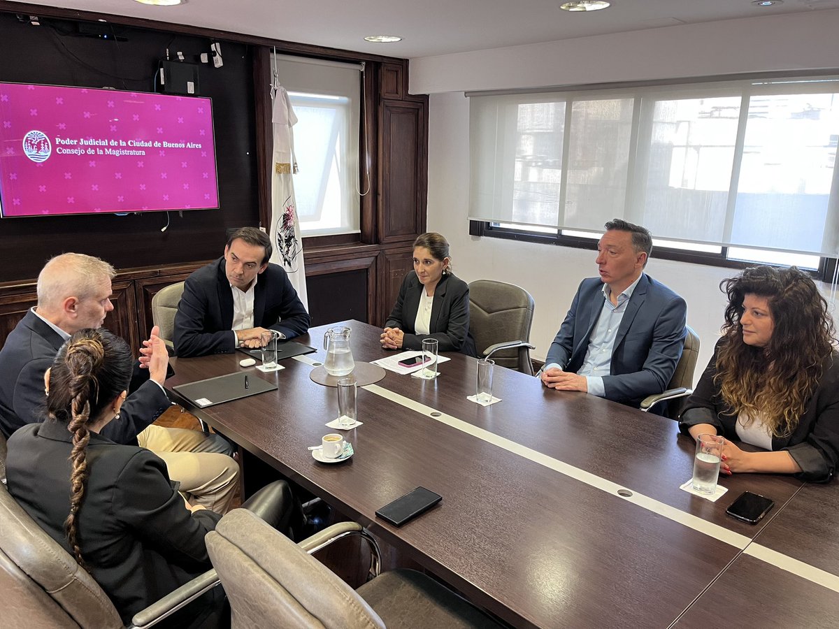 ✍️Convenio Específico con la Universidad de San Isidro a fin de promover dentro de la comunidad académica la participación de sus equipos litigantes en nuestro Programa de Práctica de Litigación en Juicio por Jurados para carreras de grado y posgrado en Universidades”🧑‍🎓