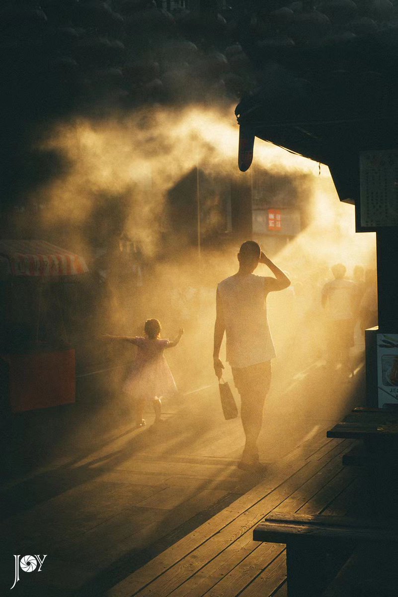 Joy_X_714's tweet photo. #sony #camera #documentary #documentaryphotography #streetsnap #china #color #life  #people #sunshine https://t.co/V31NZ1NvRj