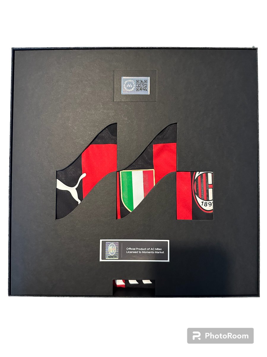 Kitfix1's tweet photo. FOR SALE

Very reluctantly my Leao vs Chelsea shirt is up for sale, if anyone on here is interested. 

PM for more info 

RTs much appreciated https://t.co/Nd3AyfsGV1