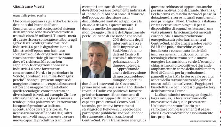 profgviesti's tweet photo. Essenziale che il governo indirizzi i nuovi investimenti privati e delle partecipate, finanziati da PNRR e RePower verso il CentroSud, dato che i crediti d’imposta polarizzano ancor più l’industria al Nord
Ne scrivo su Messaggero e Mattino 2/8 https://t.co/3gmxpXgh7K